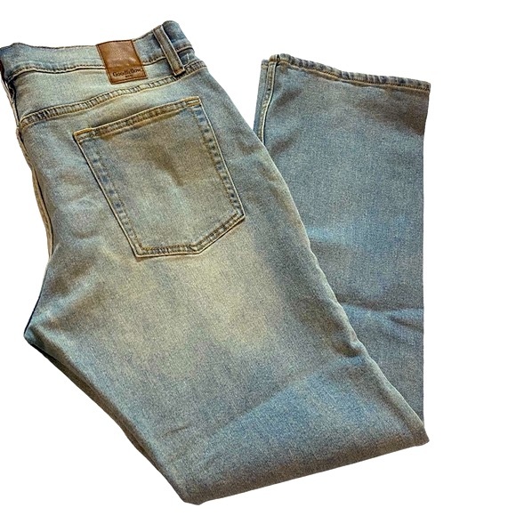 Goodfellow & Co. Men's 34W x 32L CoolMax Straight Fit Light Wash Denim Jeans - Picture 2 of 12